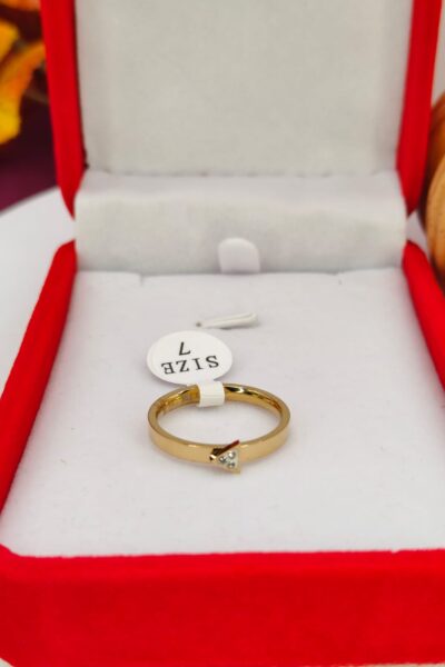 Obrączka trójkąt cyrkonie r.7